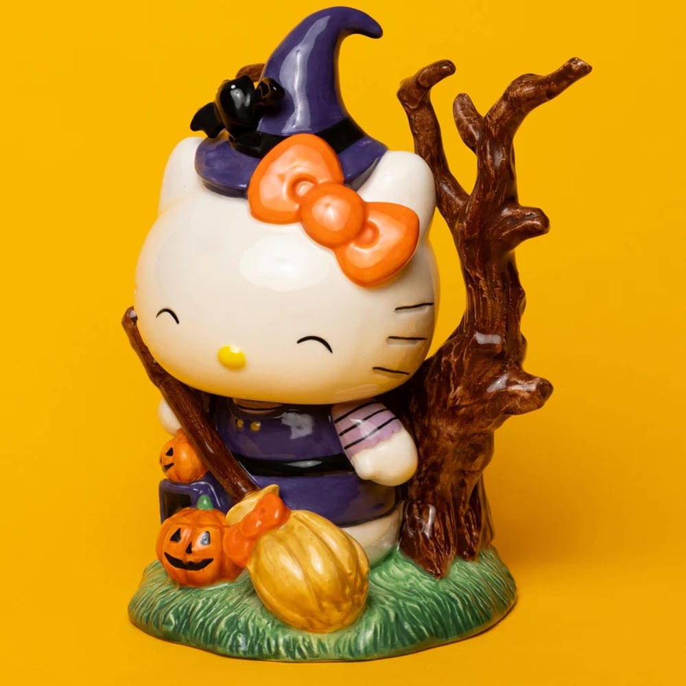Blue Sky | Hello Kitty Halloween Witch